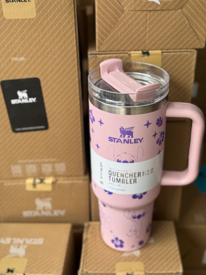 The Quencher H2.0 Flowstate™ Tumbler Stanley Cup