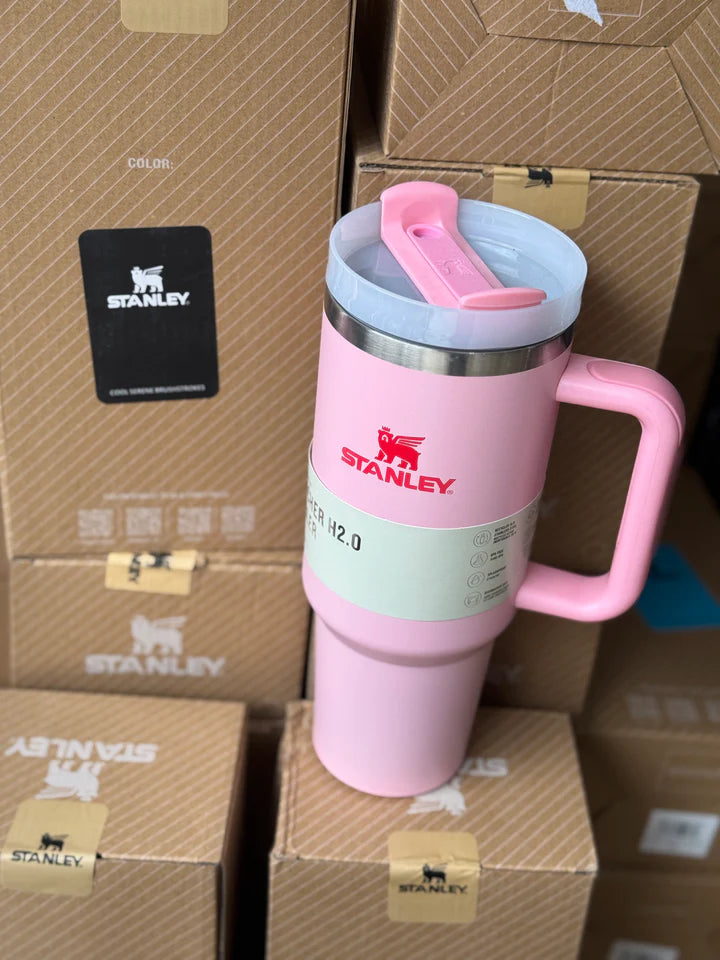 The Quencher H2.0 Flowstate™ Tumbler Stanley Cup