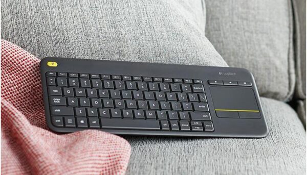 LOGITECH K400 PLUS WIRELESS KEYBOARD & TOUCHPAD - Image 2